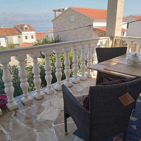 Apartment Ma'Re Supetar Ngoại thất bức ảnh