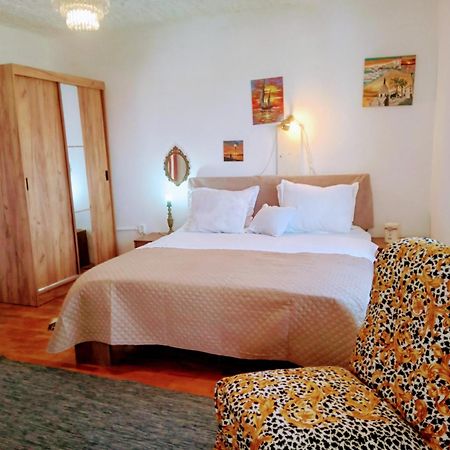 Apartment Ma'Re Supetar Ngoại thất bức ảnh
