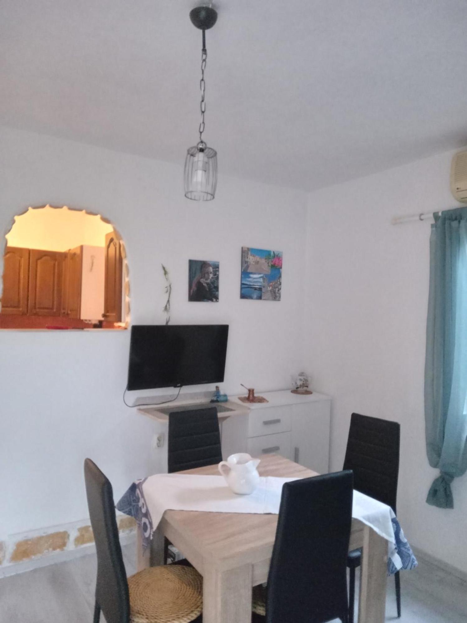 Apartment Ma'Re Supetar Ngoại thất bức ảnh